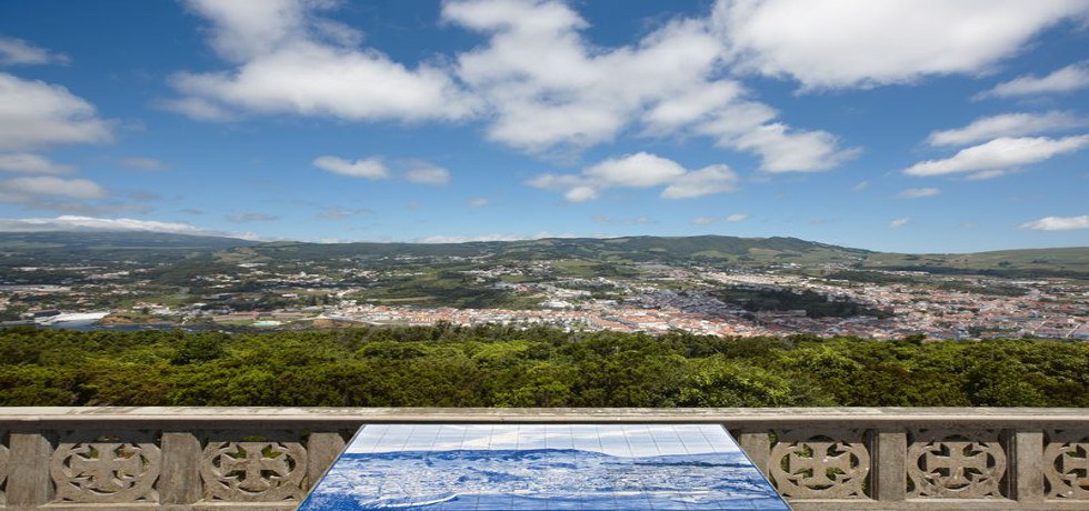 Azoren_Blick auf Angra do Heroísmo_Terceira